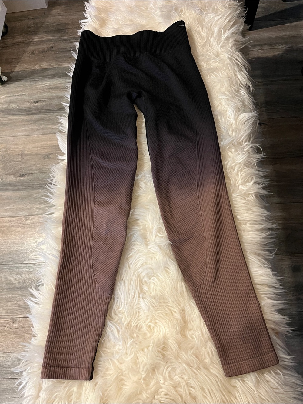 PINK Victoria's Secret Black to Mauve Ombre Ribbed Leggings